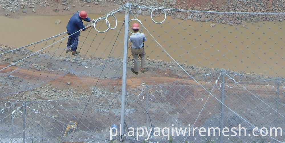 Rockfall Barrier Mesh SNS Elastyczne nachylenie systemu ochrony bezpieczeństwa System Rockfall Netting